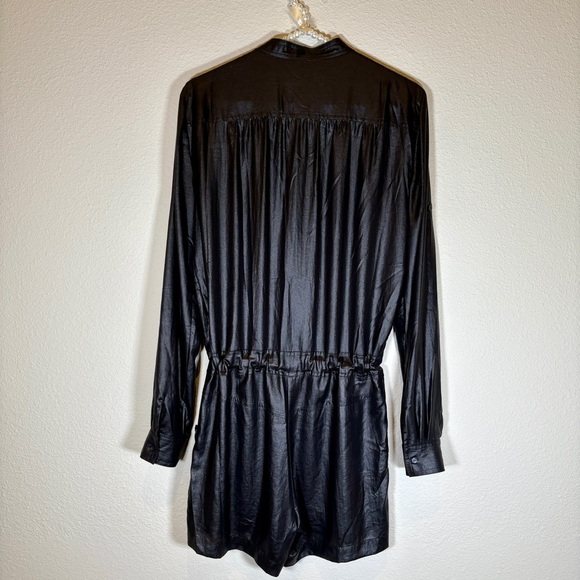 BCBGMaxAzria Minna Shimmery Black Shorts Romper Size Small - Picture 6 of 11